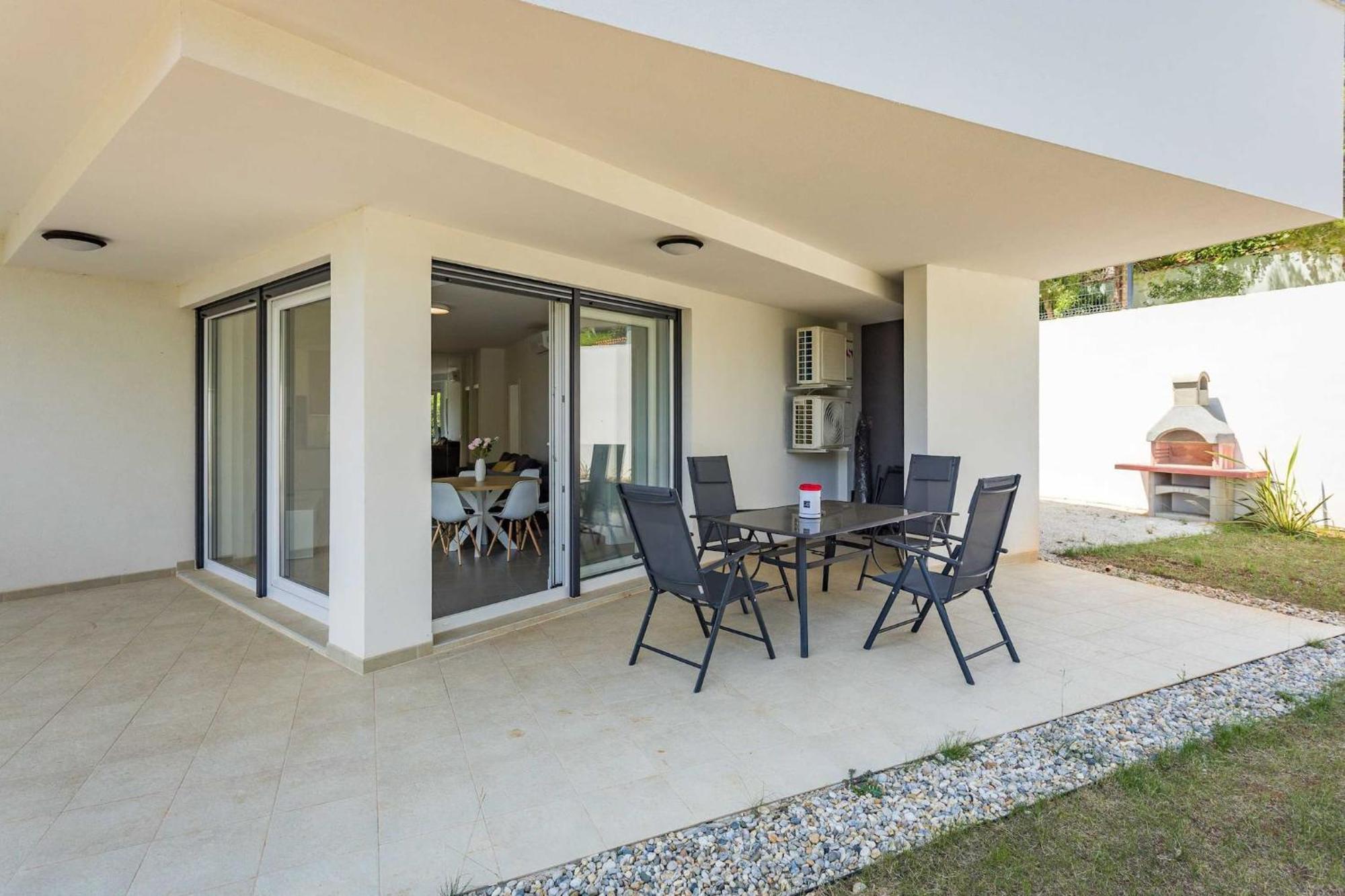 Apartments At Villa Frida Premantura Dış mekan fotoğraf