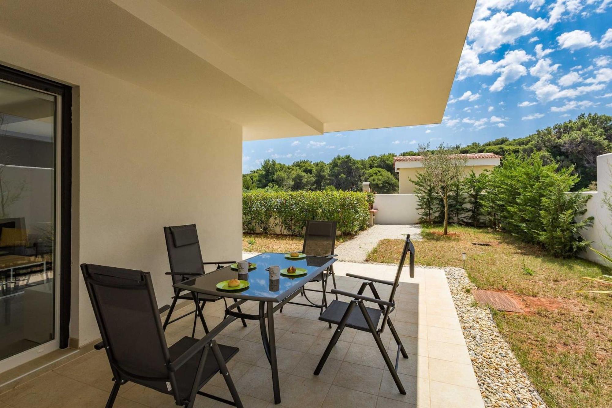 Apartments At Villa Frida Premantura Dış mekan fotoğraf
