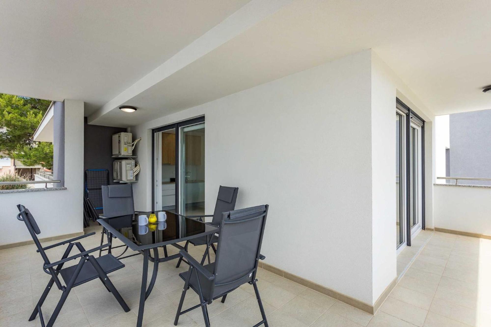 Apartments At Villa Frida Premantura Dış mekan fotoğraf