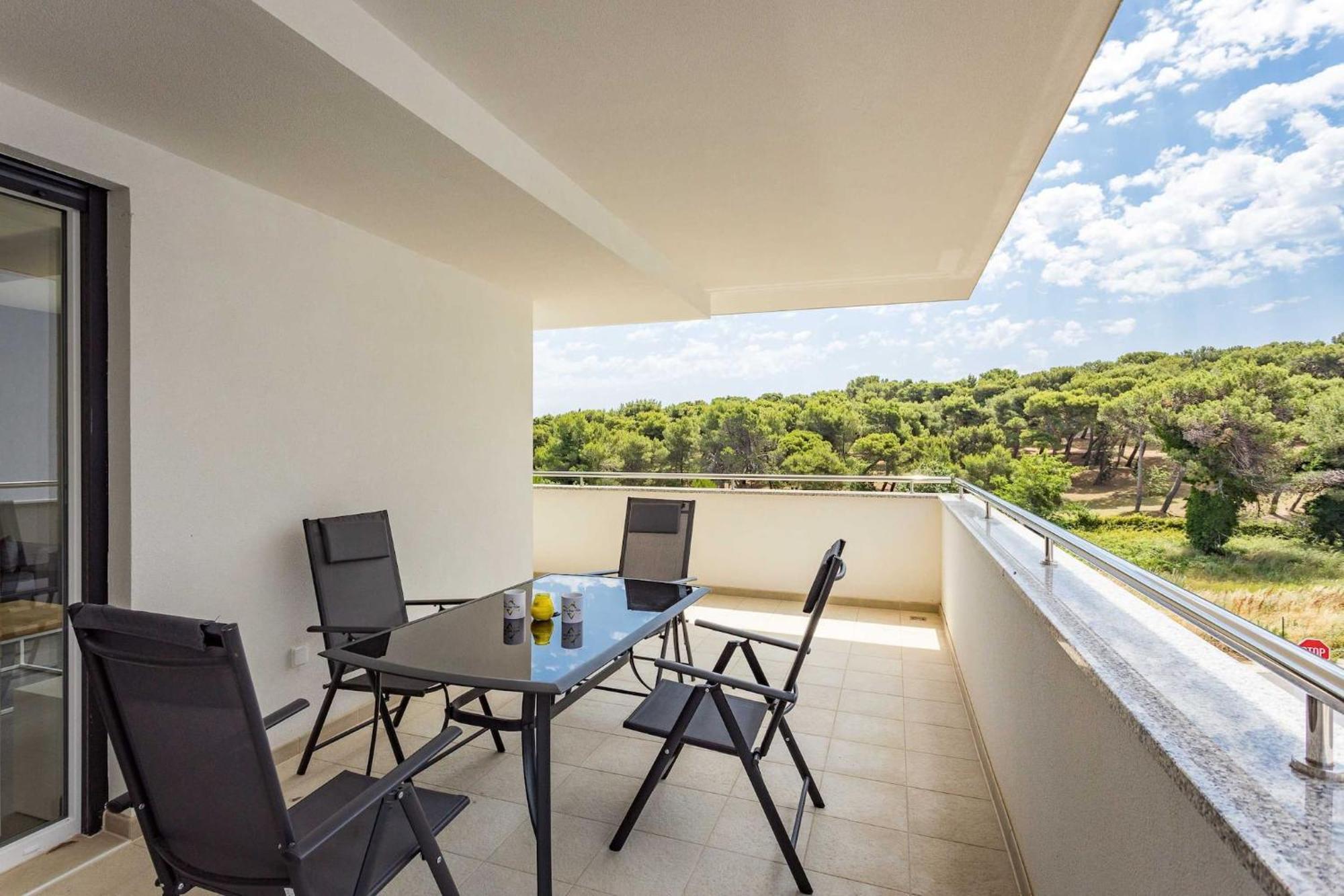Apartments At Villa Frida Premantura Dış mekan fotoğraf