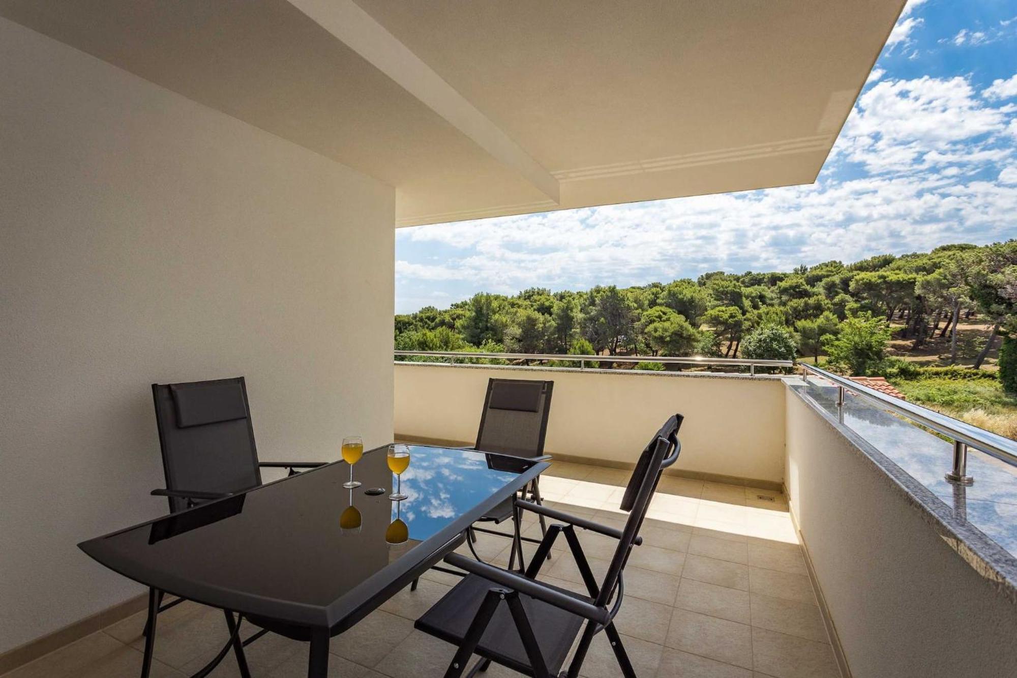 Apartments At Villa Frida Premantura Dış mekan fotoğraf
