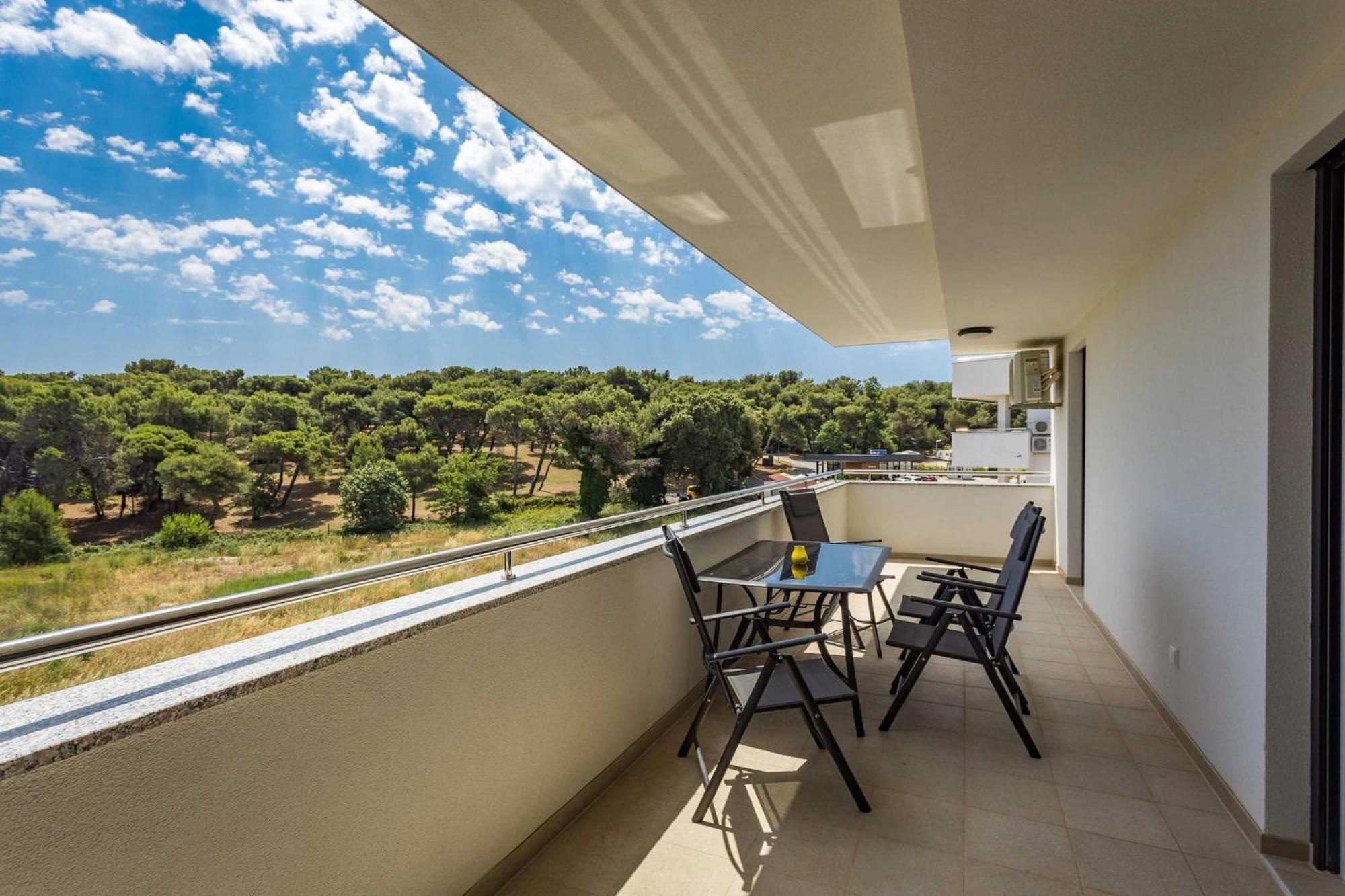 Apartments At Villa Frida Premantura Dış mekan fotoğraf